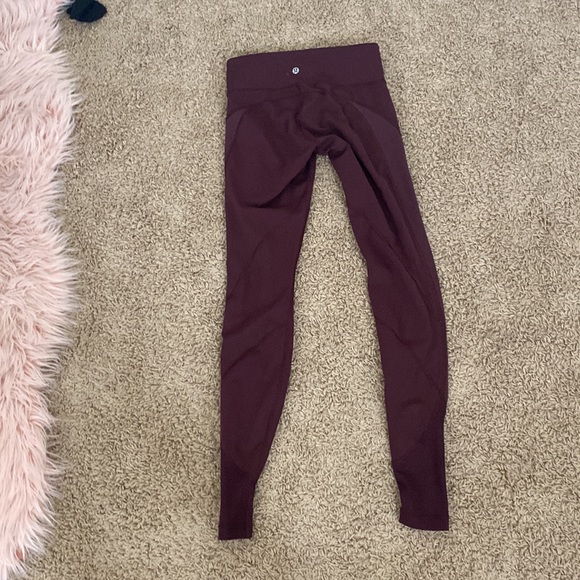 Lululemon Burgundy leggings - Picture 3 of 6